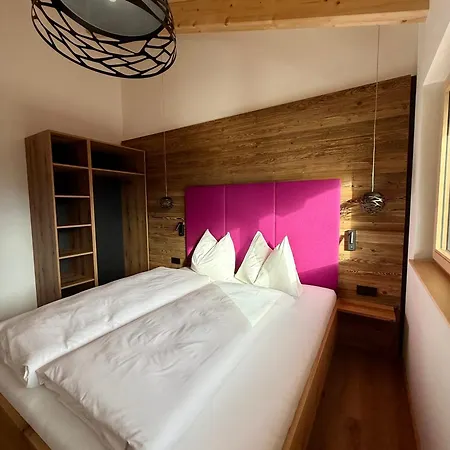 Dein Dahoam Boutique * Grobming